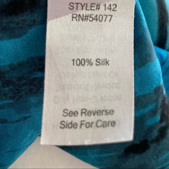 •CAbi• Tiered 100% Silk Top Teal/Black Ombre-Med - Picture 7 of 9